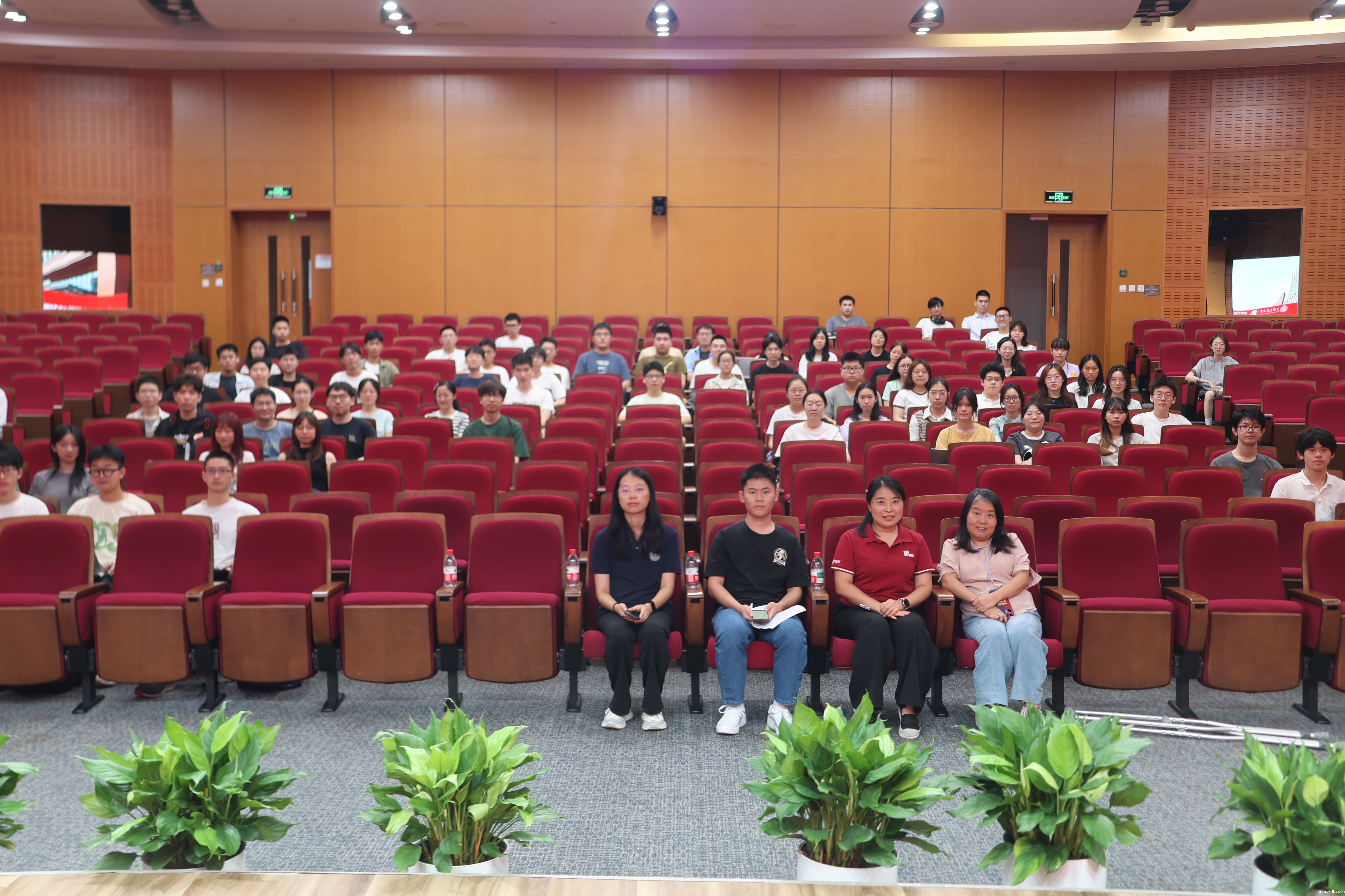 1760587533473067126.jpg 1760587533473067126.jpg